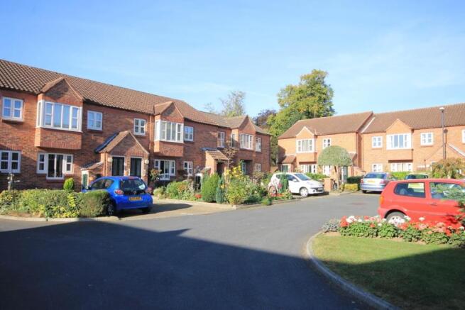 14 Applegarth CourtC