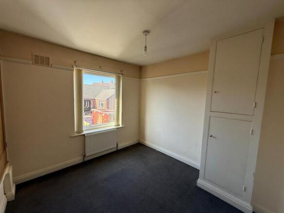 2 bed House to rent Image 8