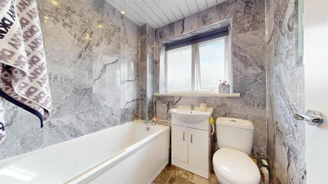 Poynter Street Bathroom