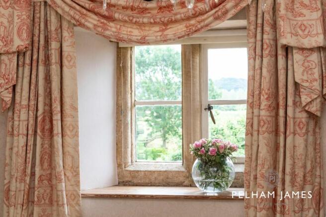 Principal Bedroom, Banbury House, Great Easton