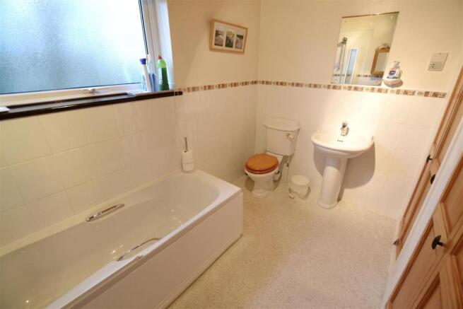 Bathroom.jpg