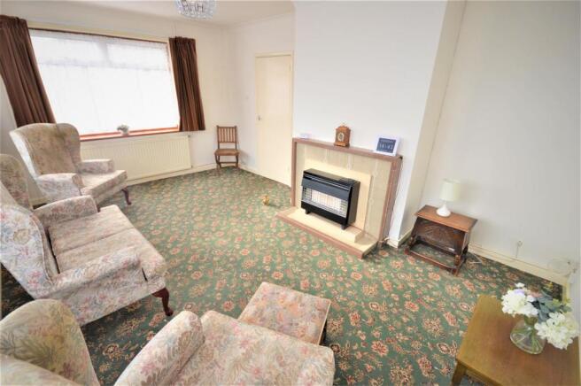 Lounge 2.jpg