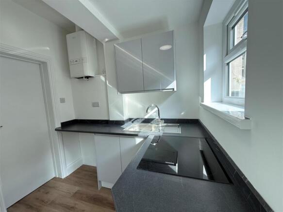 2 bed Terraced for sale Image 11