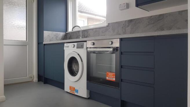 kitchen 1.jpg