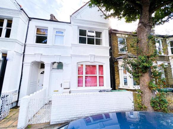 Park Grove Rd E11