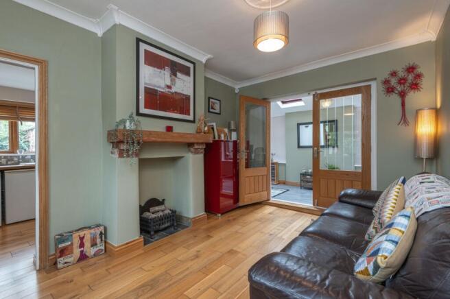 5 bed Detached for sale Image 6
