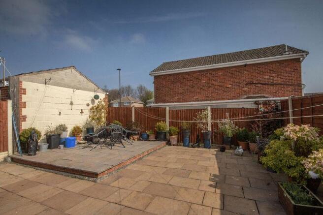 GARDEN 