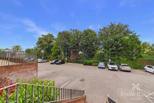 2 bed Apartment for sale Image 12