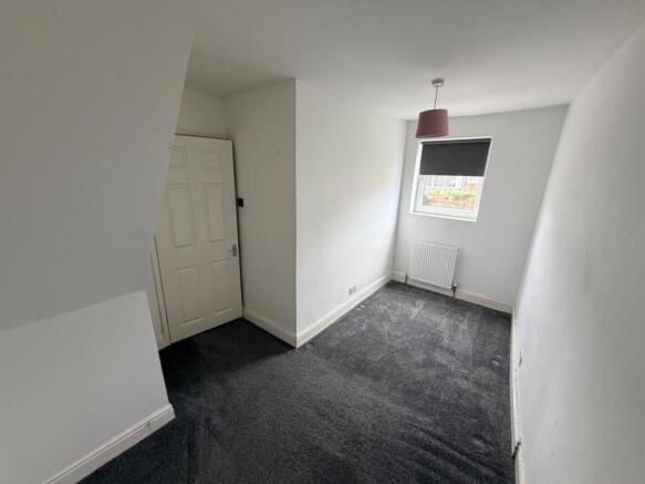4 bed Terraced to rent Image 7