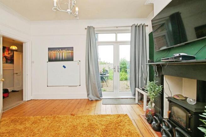 4 bed Semi-Detached for sale Image 7