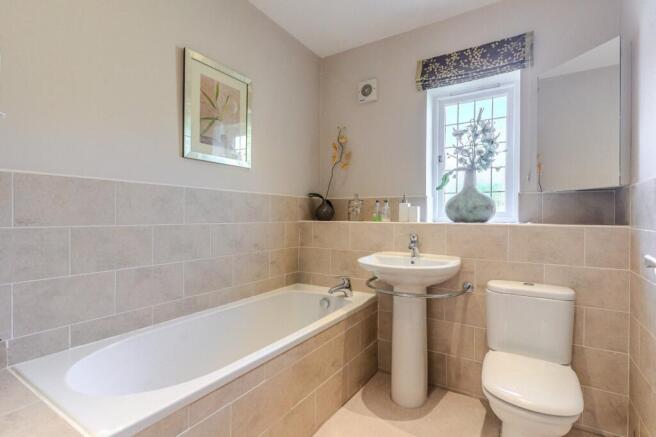 2 bed Bungalow to rent Image 5