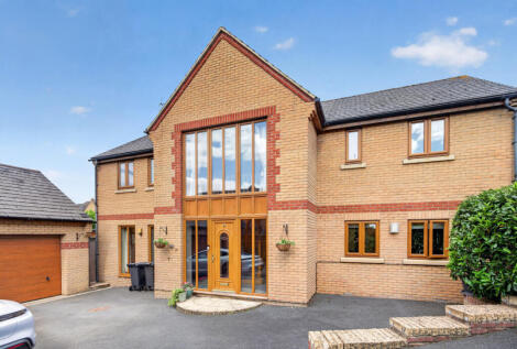 Chestnut Drive, Thrapston, NN14