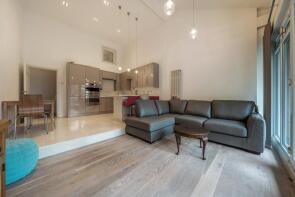 7, Woodland Crescent, London SE16 6YN