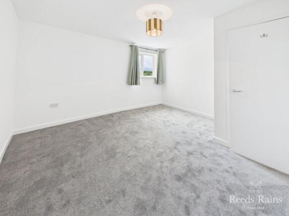2 bed Apartment for sale Image 10
