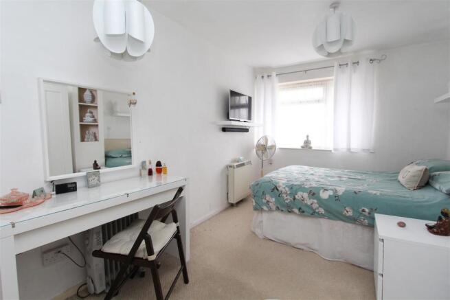 Bedroom 1.2.jpg