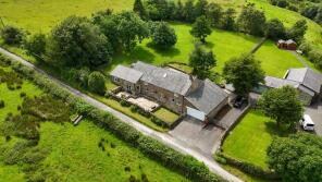 Lower Meadow Head Farm, Meadow Head Lane, Darwen BB3 0LQ
