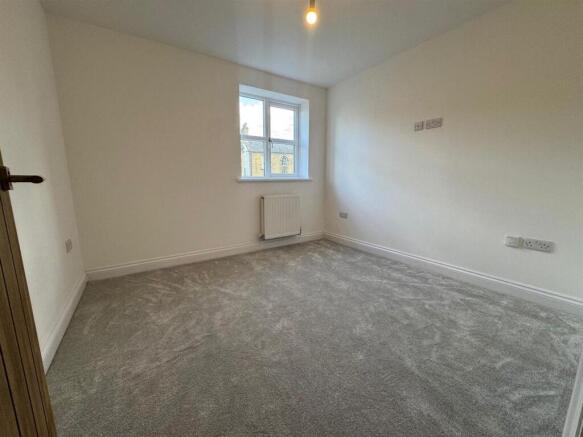 2 bed Apartment for sale Image 9