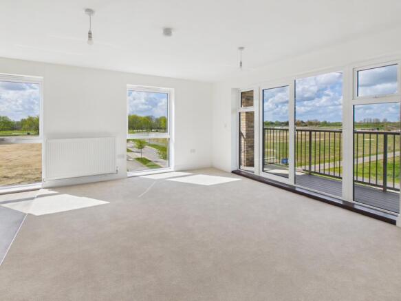 CAM02519G0-PR0415-STILL004