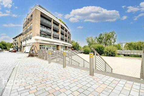 Bond Street, Chelmsford