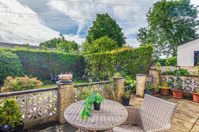 Deer Park Road, Stannington, Sheffield photo 4