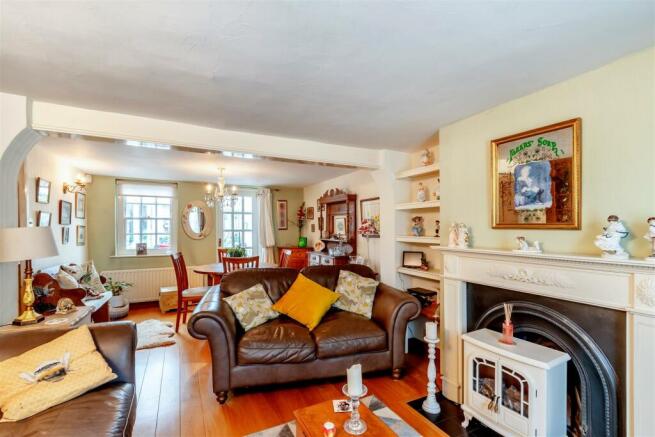 8562894-interior10v2.jpg