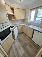 3, 247 Compton Court, Belle Vue Road, Bournemouth BH6 3BP