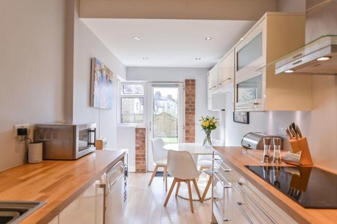Kitchen/breakf...