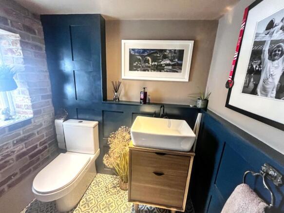 3 bed Terraced for sale Image 10