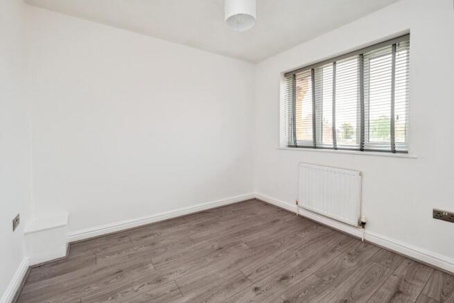 3 bed Terraced for sale Image 10