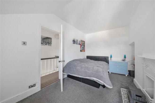 4 bed Terraced for sale Image 11
