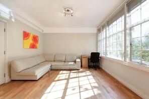 Flat 2, 44 46, Kingsway, London WC2B 6EL