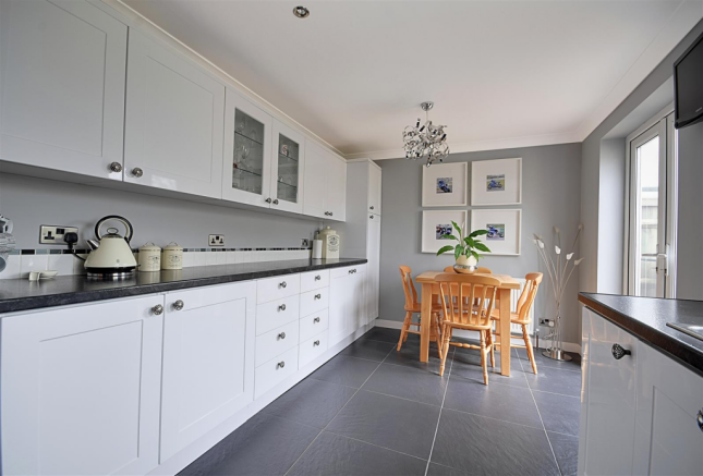 Kitchen / breakfast room