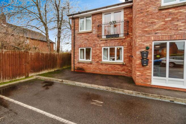 2-bed flat on Hednesford Road, Cannock, WS12, £160,000