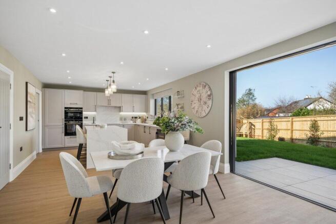 Dining/Patio