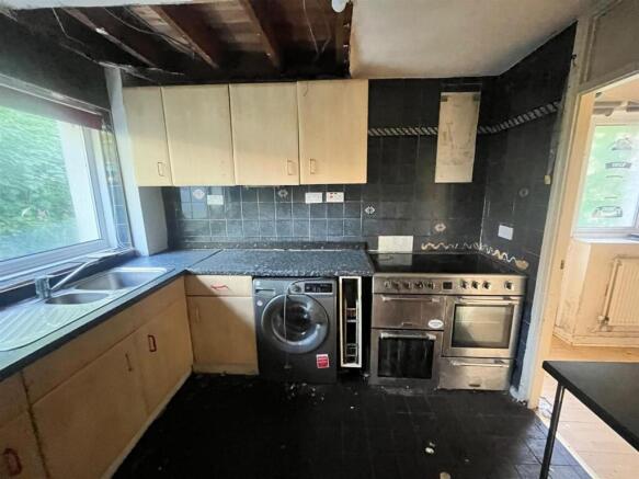 3 bed House for sale Image 9