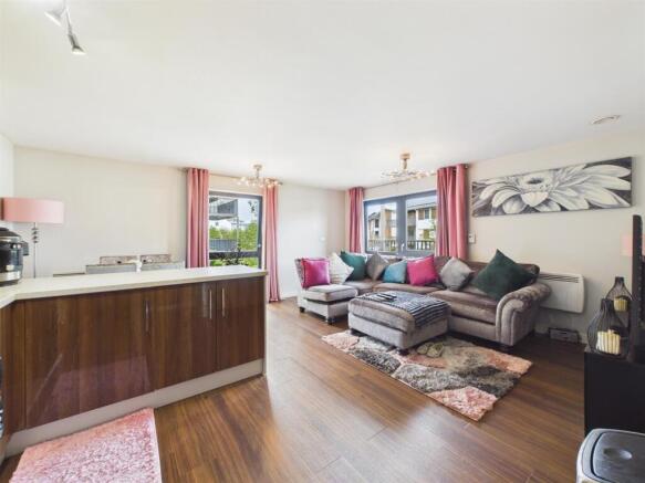 Kynaston View, Hanham, Bristol photo 4