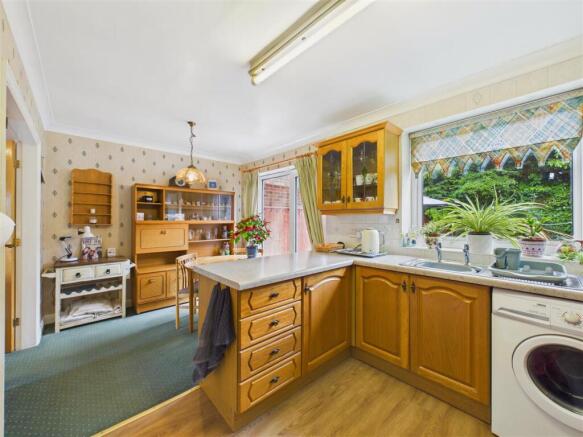 4 bed Terraced for sale Image 6