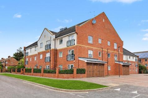 Hamilton Court, Powell Road, Laindon, SS15