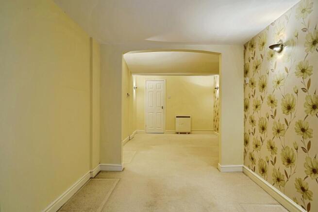 2 bed Apartment for sale Image 11