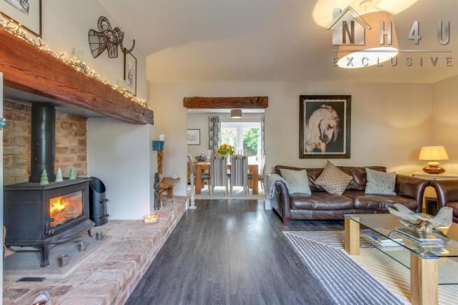 LOUNGE: