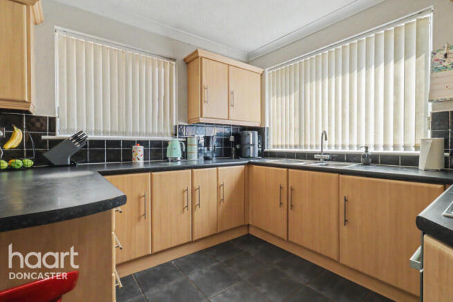 3 bed Detached Bungalow for sale Image 11