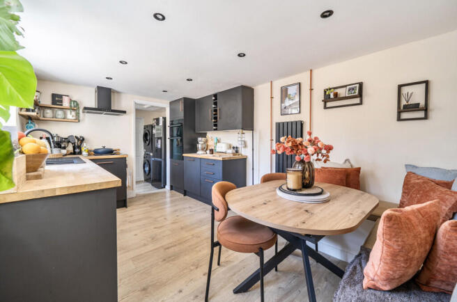 Kitchen/Dining