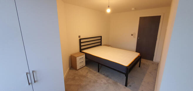 2 bed Apartment to rent Image 7