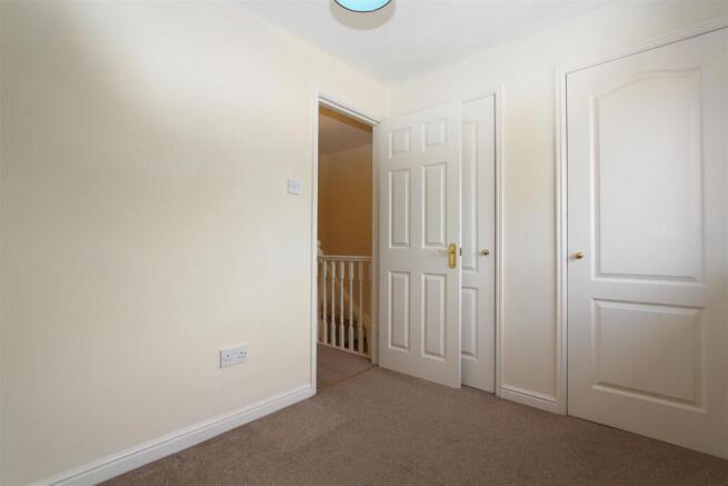 2-bed house on The Anchorage, Lymm, £235,000