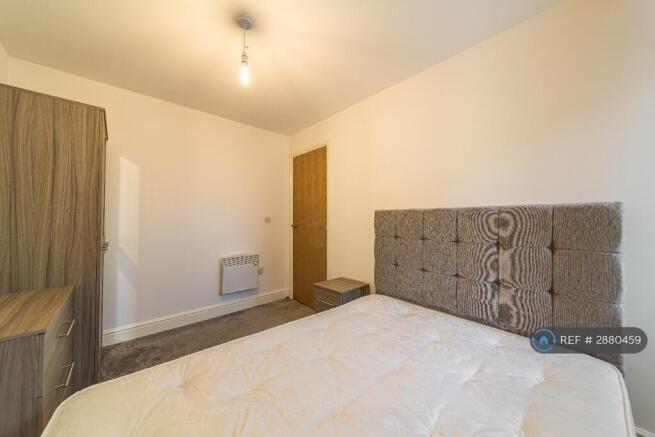 2 bed Flat to rent Image 7