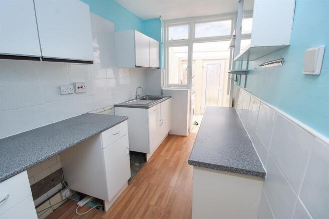 Kitchen_1.jpg