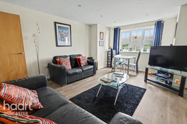 2 bed Apartment for sale Image 7