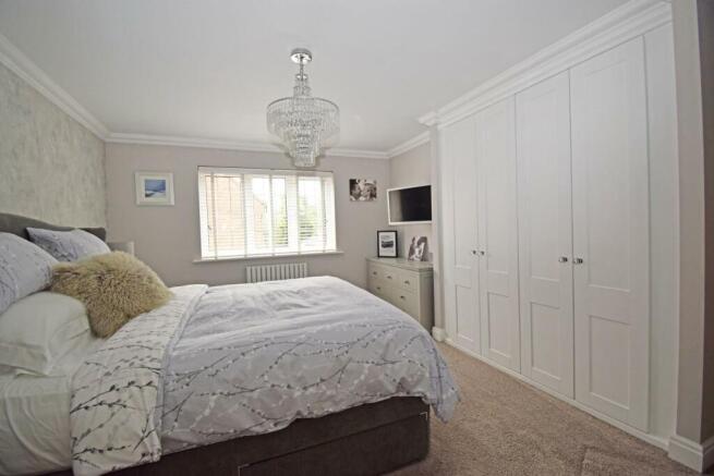 32 Pear Tree Way, bed 1b.jpg