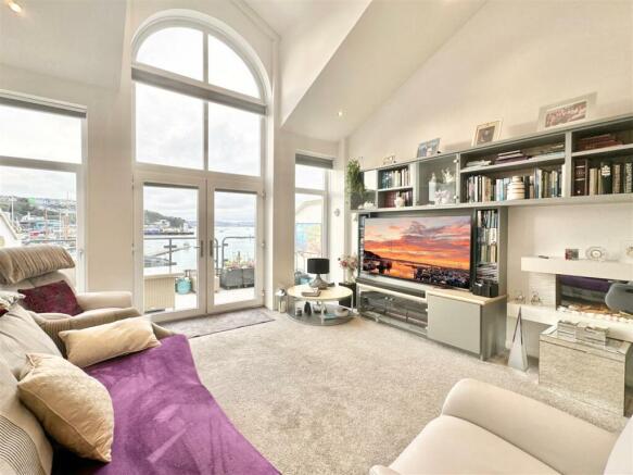 Lounge Area.JPG