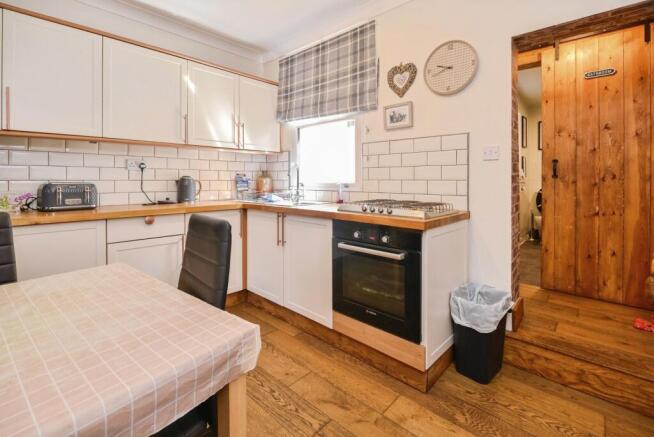 4 bed Terraced for sale Image 5